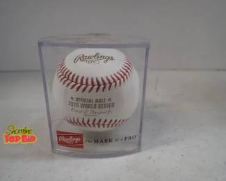 Rawlings Official 2016 World Series MLB Baseball in Display Case Cubs