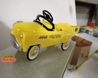 Hallmark Metal Dump Truck No. 742 Jet Flow Drive 8 inches long