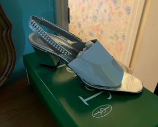 Sz 8 acrylic, rhinestone embellished ballroom shoes