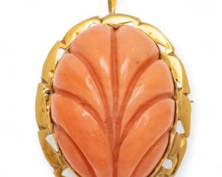 Lot 60
18k Yellow Gold Coral Shell Motif Brooch or Pendant H 1" 7 g 1 PC