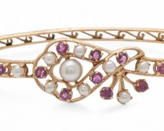 Lot 51
14k Yellow Gold Bracelet, Pearl And Sapphires, Hinged 1950, 46cm W 2.175" 14 g