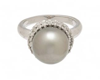 Lot 71
14k White Gold, Grey Pearl (11mm), And Diamond Ring Size 6.5 7 g