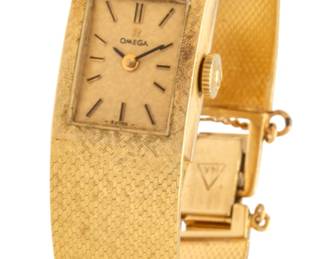 Lot 73
Omega (Swiss) Vintage 14k Yellow Gold Lady's Watch 47cm W 1.875" 131 g