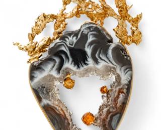 Lot 62
14k Gold And Geode "Heart" Pendant W 36mm L 52mm 12 g