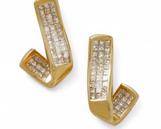 Lot 80
14K Yellow Gold And Diamond Earrings 6 g 1 PAIR