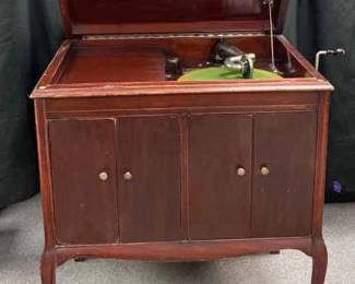 Talk To Me Sweet Victorola Record Player By Victortalking Machine Co.