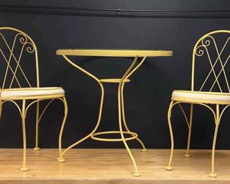 Bistro Table With 2 Chairs
