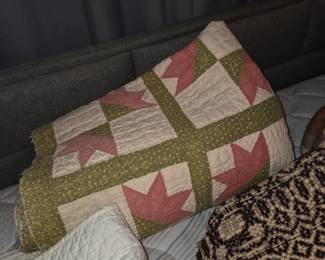 Comforters throws and quilts