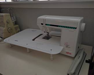 Elna 6003 Q Quilter's Dream Sewing Machine.