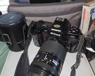 Nikon N8008 35mm AF Nikkor 35- 135mm f/3.5-4.5 Macro Zoom lens.
