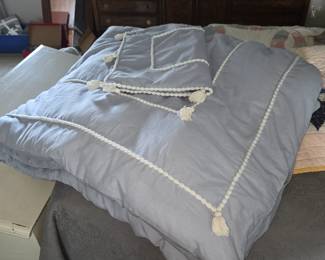 Pottery Barn Teen Chambray Tassel Duvet Cover Insert and Pillow Sham 