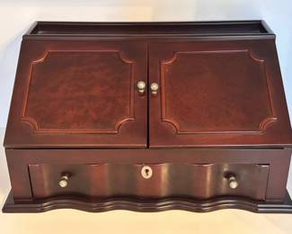 Dresser Top Valet is Wood w/ Cherry Finish & Brass