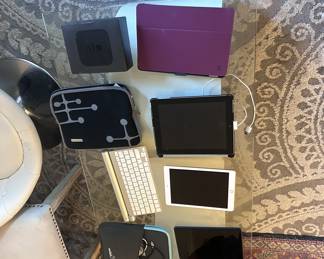 Ipad/ electronics