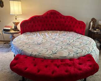 Gorgeous vintage Mid Century round bed