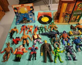 Toy figurines