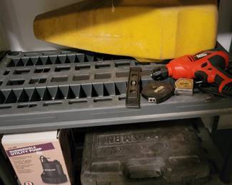 6 chainsaws