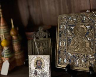 Russian religious collectibles, small icon and travel alters 