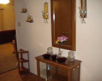 Entry curio and mirror