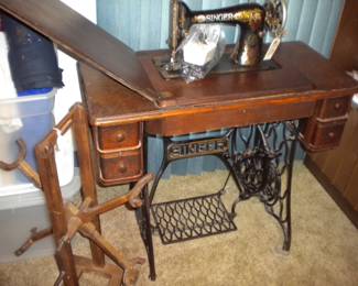 Antique Singer treadle 