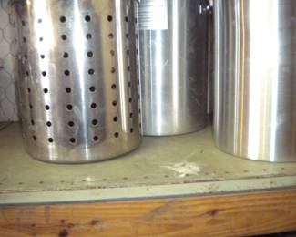 More pots and fryers
