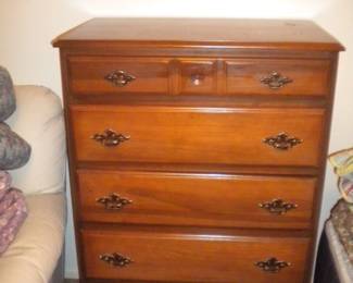 Matching chest of drawers