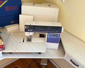 Husqvarna Viking 500 Computerized Sewing Machine
