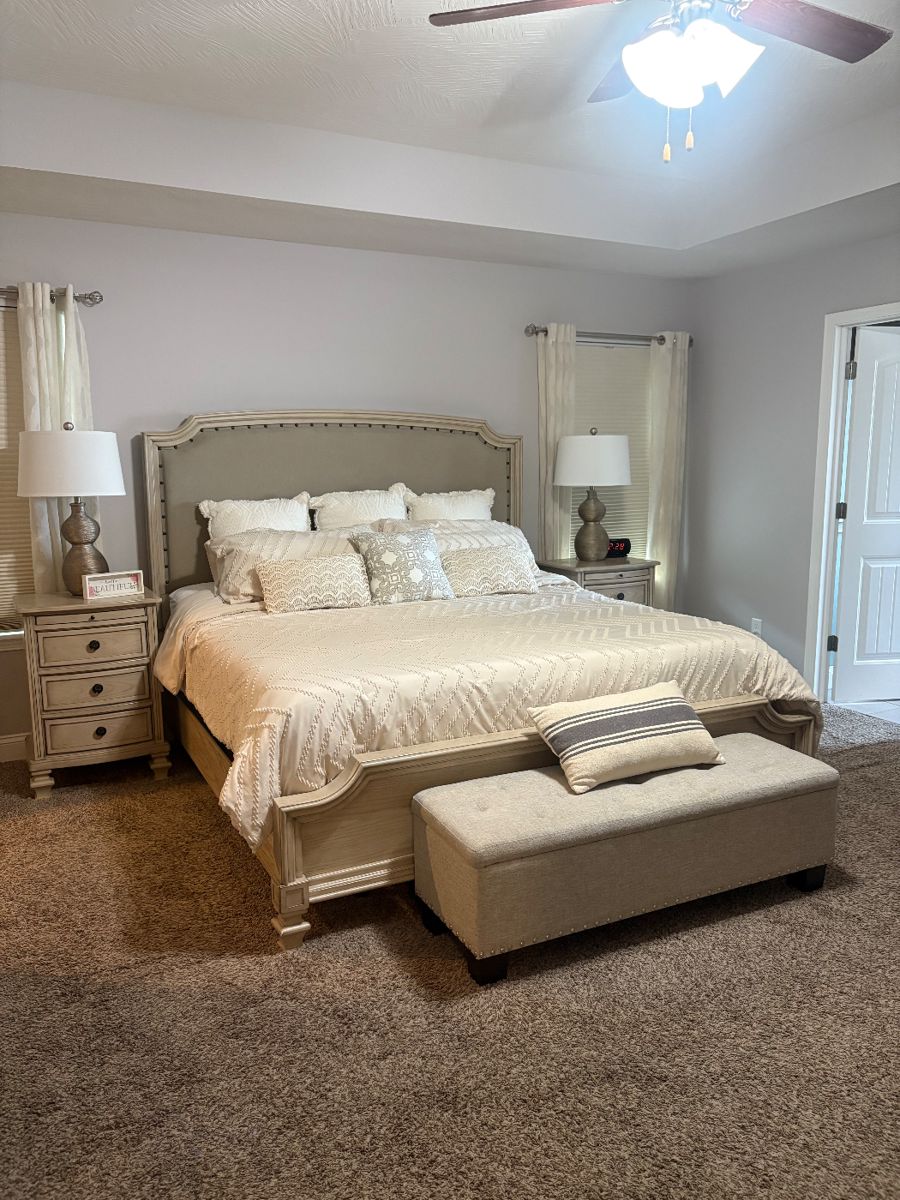 King size Bed