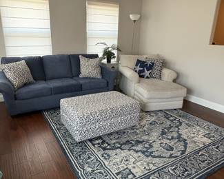 Queen sleeper Sofa
Lounge Chair
Area Rugs