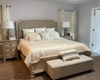 King size Bed
