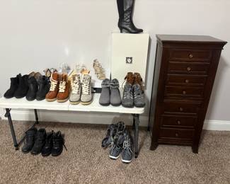 Boots & shoes 
Sizes 6.5 & 7