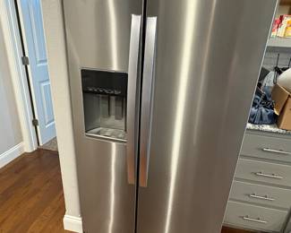 Side by Side Refrigerator 