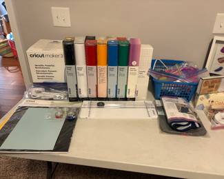 Brand  NEW - never opened CRICUT MAKER 3 with brand new vinyls!! 