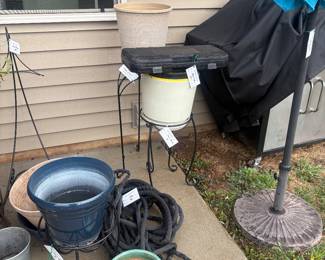 Pots / Umbrella 