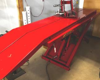 SnapOn Desperado Hydraulic Motorcycle Lift, Ramps, Wheel Vice