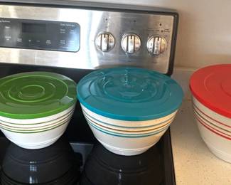 Vintage Look Nesting Bowls