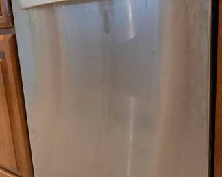 LG Dishwasher Model LDF807STjpg