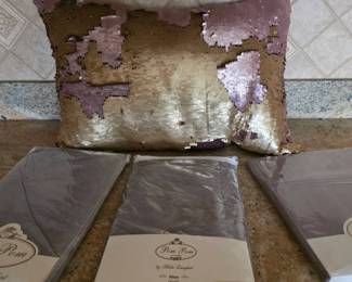 Luxury Pom Pom Bed Linens