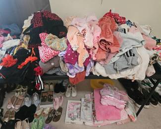 Tons of Children's clothing