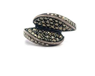 Marcasite Bypass Dimensional Puffed Leaf Ring