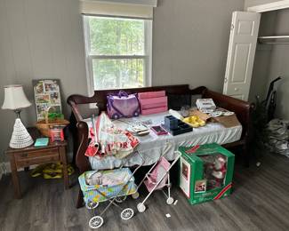 Seasonal Decor, Daybed, Children's Decor