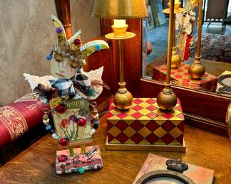 Large selection of very nice  home decor items 