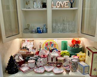 Crystal stemware & collection of trinket dishes 