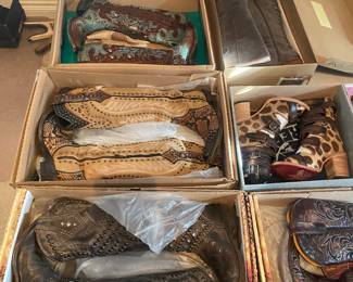 Tacovas, Lucchese, Ariat, Old Gringo, Pinto Ranch, Freebird women’s boots 