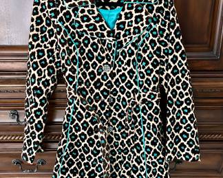 Very pretty tailored animal print coat 