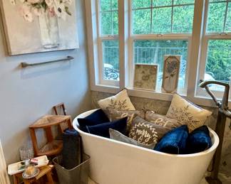Even more decorative pillows for every season & holiday! 