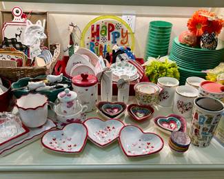 Trinket dishes, collection of Starbucks mugs, dish sets 