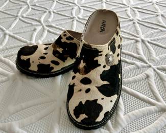 I love these fun calfskin mules 