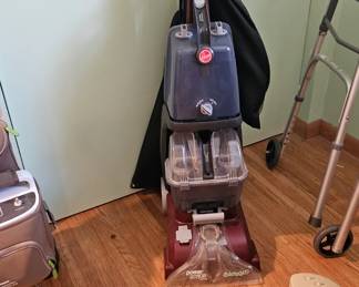 Carpet cleaner