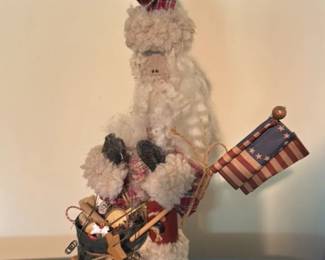 Primitive Americana Santa Claus Figurine 