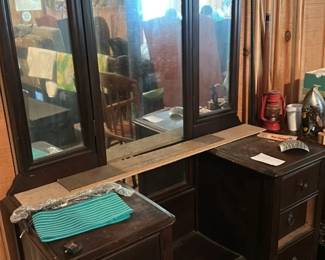 Antique Tri-Fold Vanity Mirror Dressing Table 